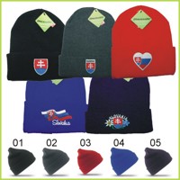 SLOVAKIA ERB - pletená čiapka